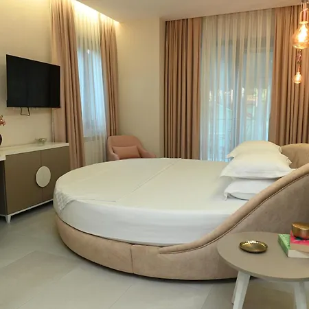 Adria Casa rural Qerret (Tirana)